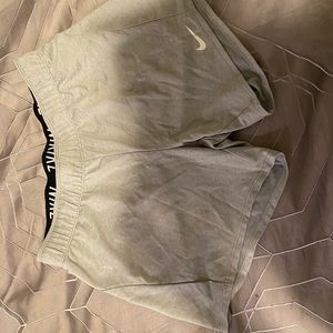 Brand new never worn Nike rubbing shorts